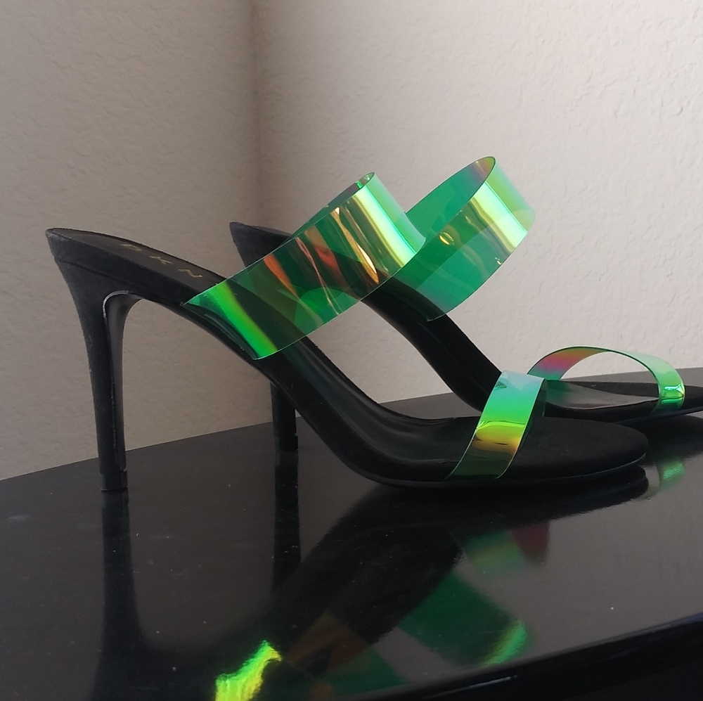 DKNY sandals - Picture 2 of 13